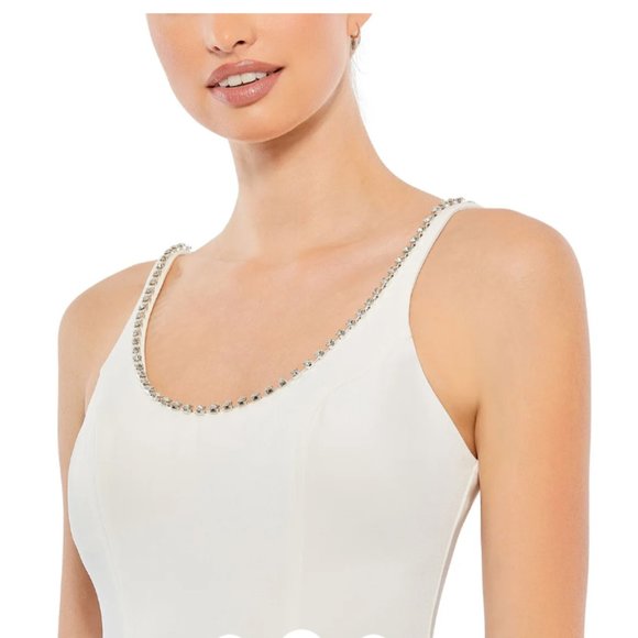 MAC DUGGAL 26583 SLEEVELESS CRYSTAL SCOOP NECKLINE COLUMN WHITE GOWN sz 4 - Picture 3 of 7
